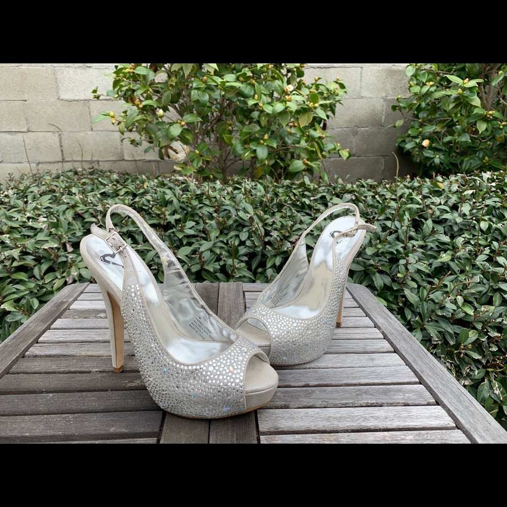 Steve Madden heel